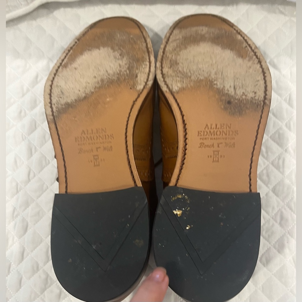Allen Edmonds Tan McAllister Wingtips 12EEE - Picture 5 of 6